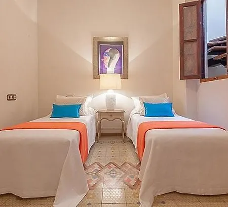 Daire Beautiful House With Terrace